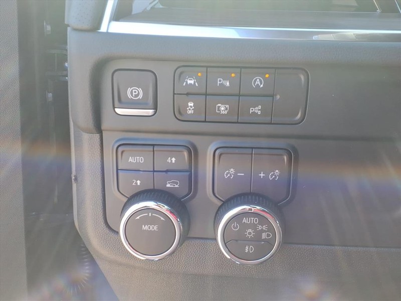 Chevrolet Tahoe Vehicle Full-screen Gallery Image 14