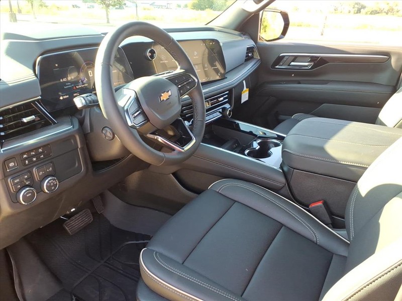 Chevrolet Tahoe Vehicle Full-screen Gallery Image 16