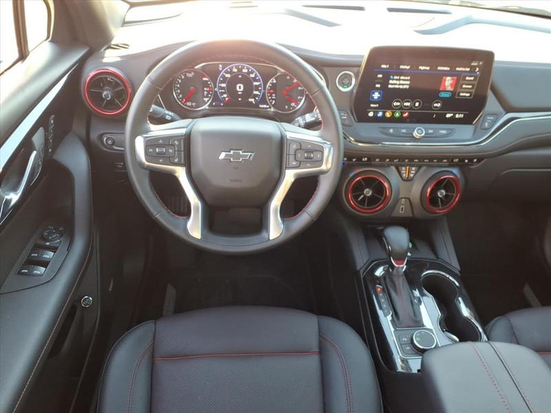 Chevrolet Blazer Vehicle Full-screen Gallery Image 09