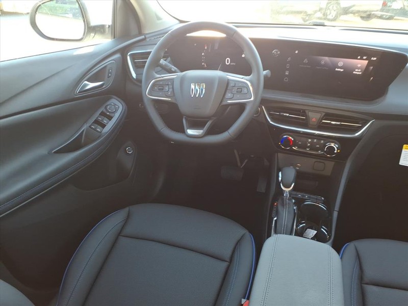 Buick Encore GX Vehicle Full-screen Gallery Image 7