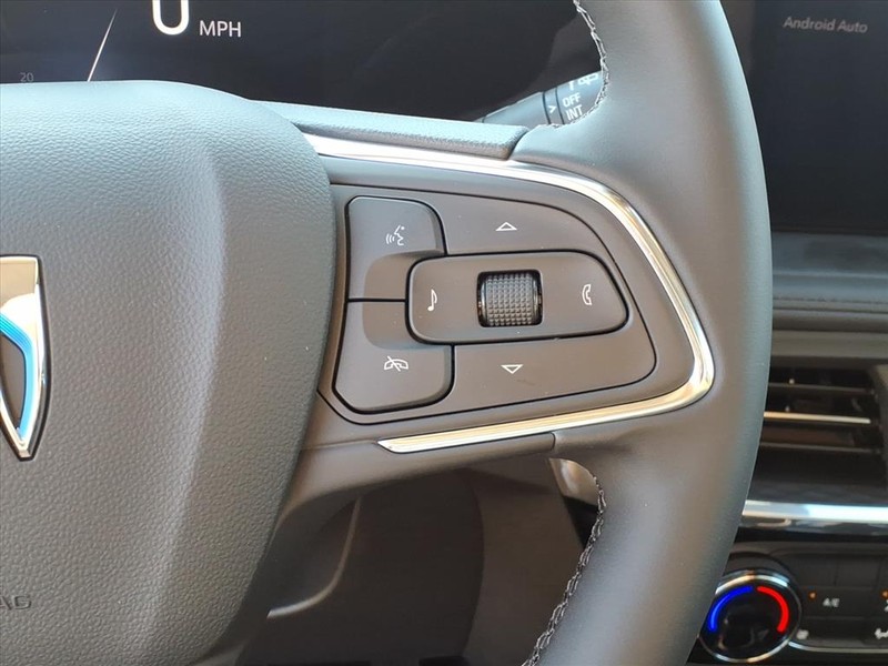 Buick Encore GX Vehicle Full-screen Gallery Image 13