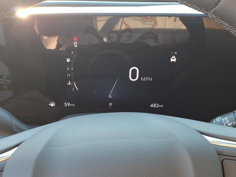 Buick Encore GX Vehicle Full-screen Gallery Image 14