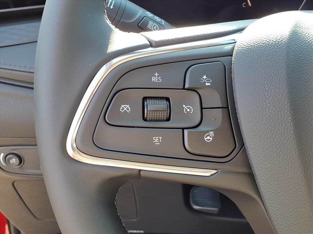 Buick Encore GX Vehicle Full-screen Gallery Image 12