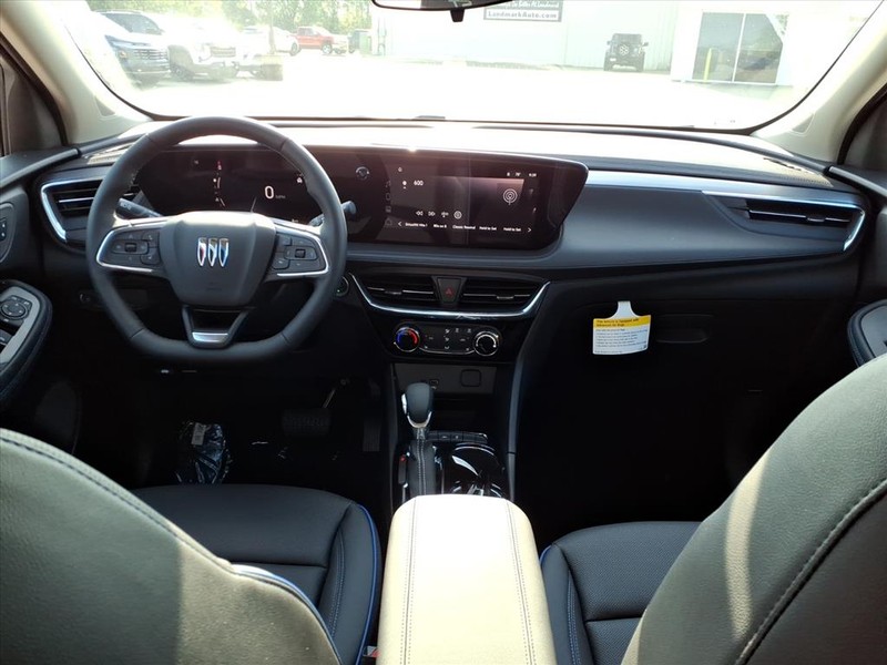 Buick Encore GX Vehicle Full-screen Gallery Image 4