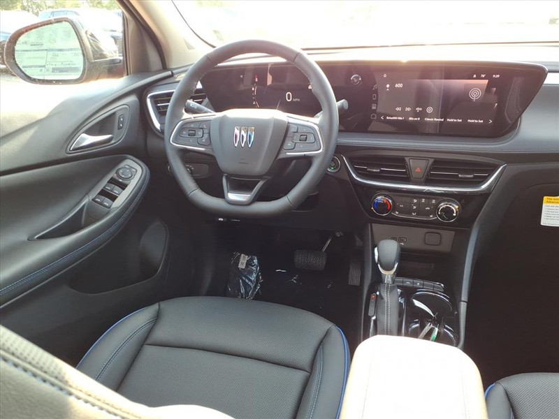 Buick Encore GX Vehicle Full-screen Gallery Image 7