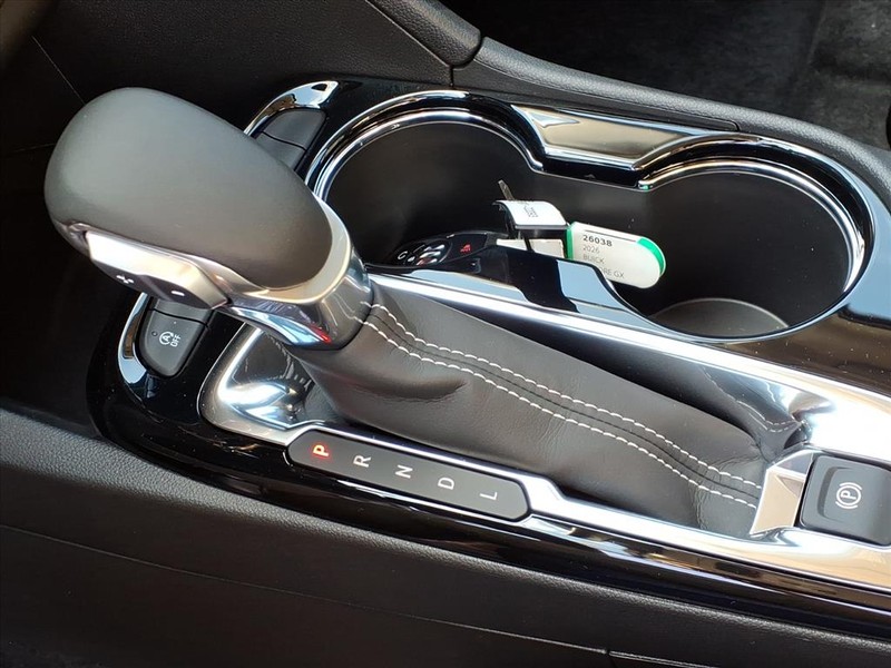 Buick Encore GX Vehicle Full-screen Gallery Image 11