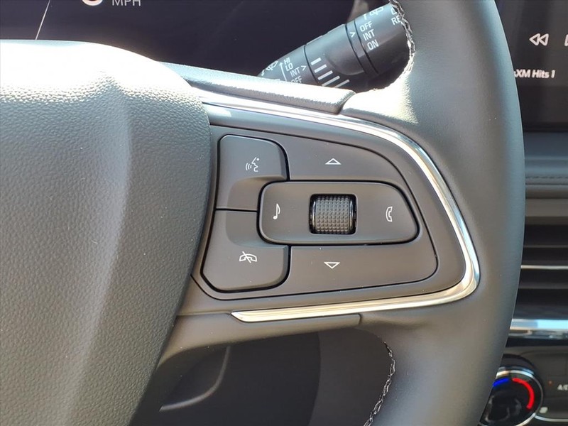 Buick Encore GX Vehicle Full-screen Gallery Image 13