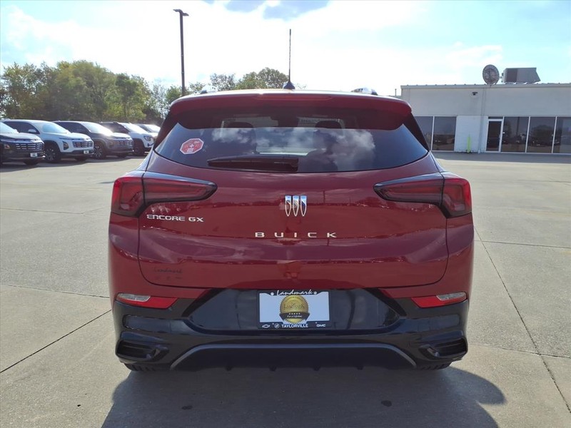 Buick Encore GX Vehicle Full-screen Gallery Image 19