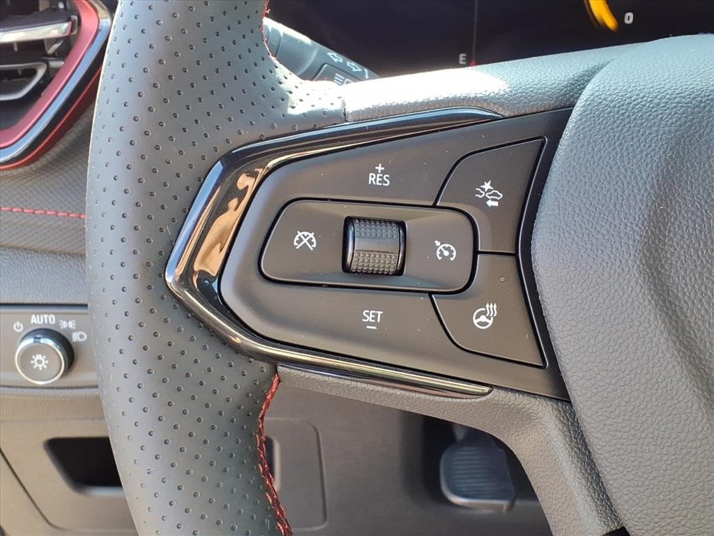 Chevrolet Trailblazer Vehicle Full-screen Gallery Image 12