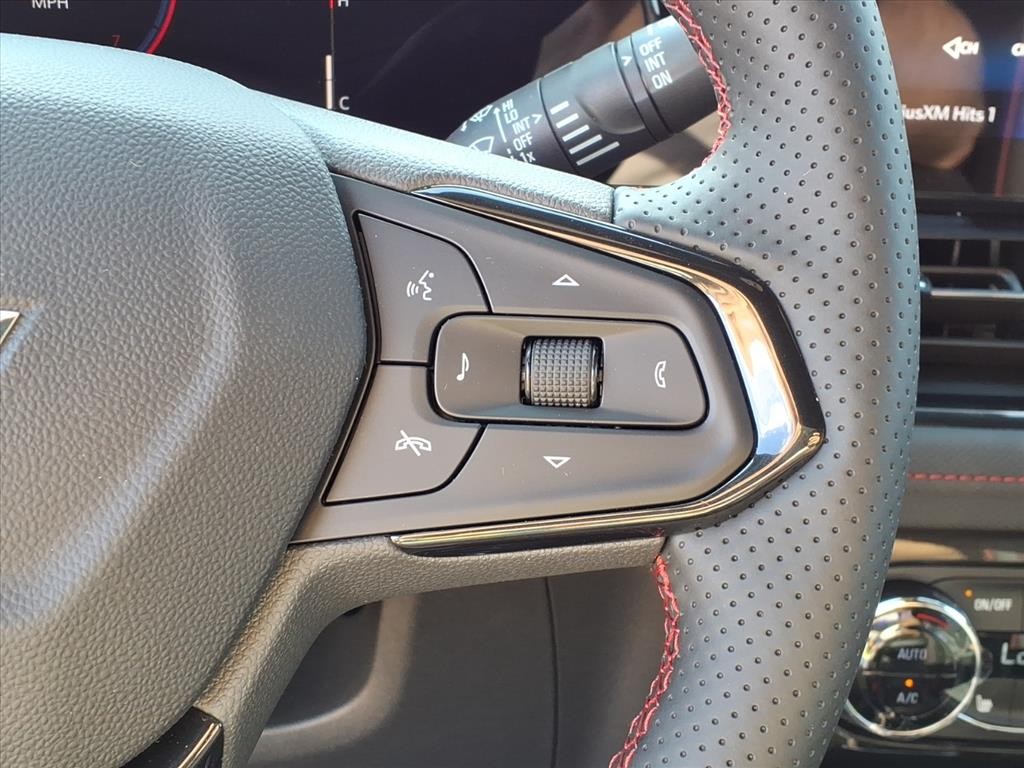 Chevrolet Trailblazer Vehicle Full-screen Gallery Image 13