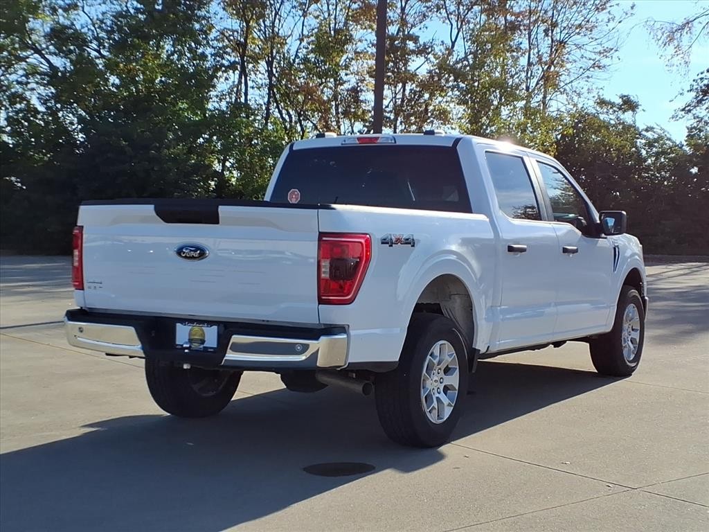 Ford F-150 Vehicle Full-screen Gallery Image 4