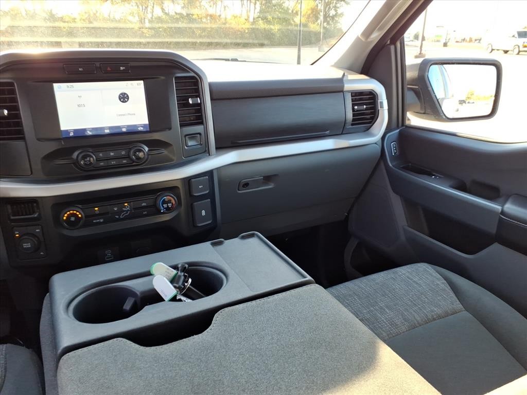 Ford F-150 Vehicle Full-screen Gallery Image 10