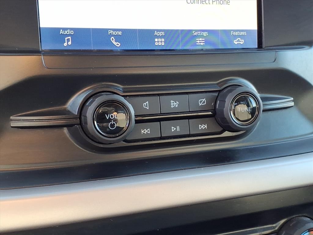 Ford F-150 Vehicle Full-screen Gallery Image 14