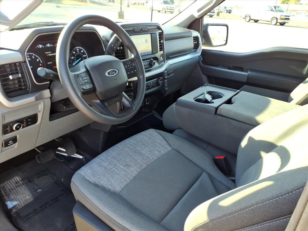 Ford F-150 Vehicle Full-screen Gallery Image 22