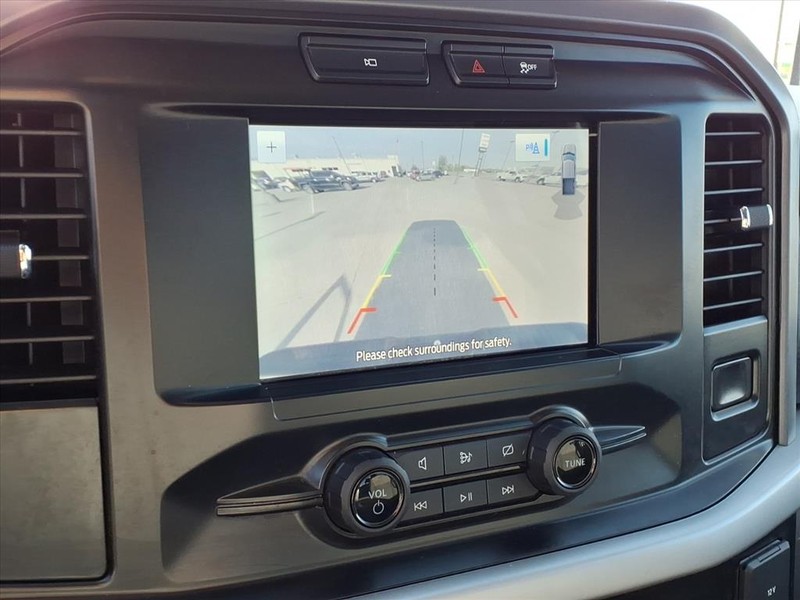 Ford F-150 Vehicle Full-screen Gallery Image 13