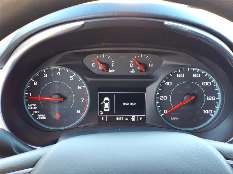 Chevrolet Malibu Vehicle Full-screen Gallery Image 18