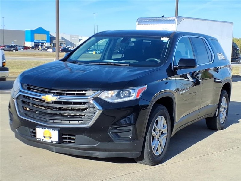 Chevrolet Traverse Vehicle Full-screen Gallery Image 2
