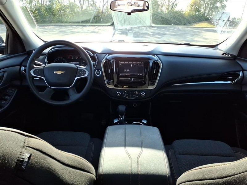 Chevrolet Traverse Vehicle Full-screen Gallery Image 8