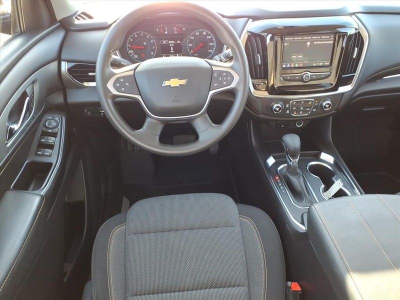 Chevrolet Traverse Vehicle Full-screen Gallery Image 9
