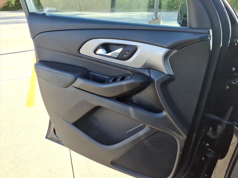 Chevrolet Traverse Vehicle Full-screen Gallery Image 20