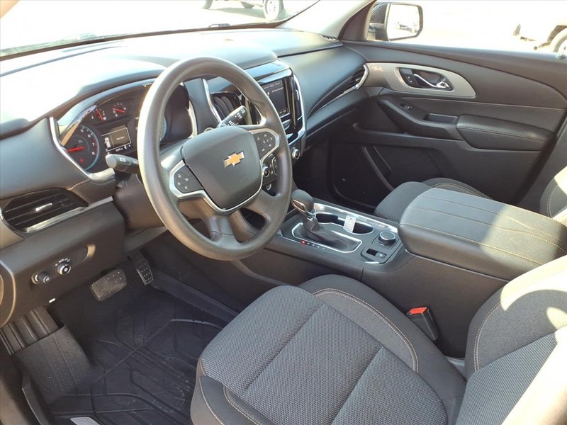 Chevrolet Traverse Vehicle Full-screen Gallery Image 21