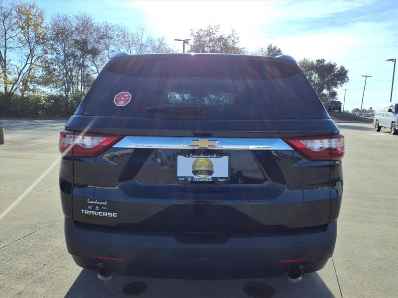 Chevrolet Traverse Vehicle Full-screen Gallery Image 25