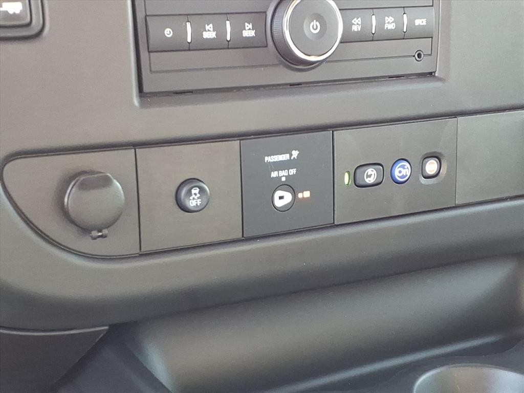 Chevrolet Express Cargo Van Vehicle Full-screen Gallery Image 8