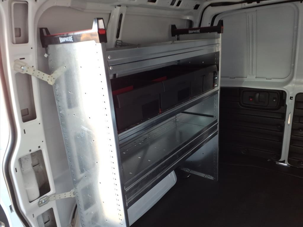 Chevrolet Express Cargo Van Vehicle Full-screen Gallery Image 16