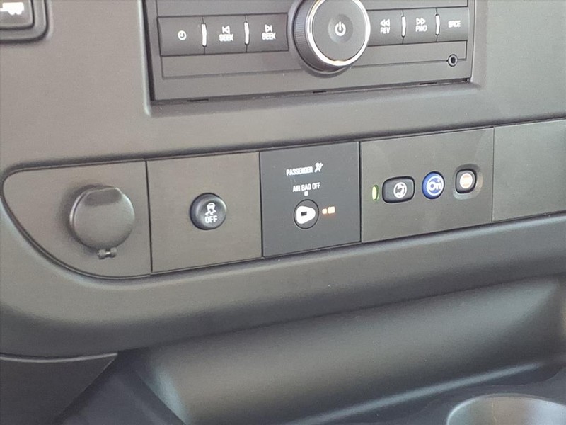 Chevrolet Express Cargo Van Vehicle Full-screen Gallery Image 8