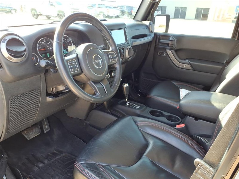 Jeep Wrangler Unlimited Vehicle Full-screen Gallery Image 23