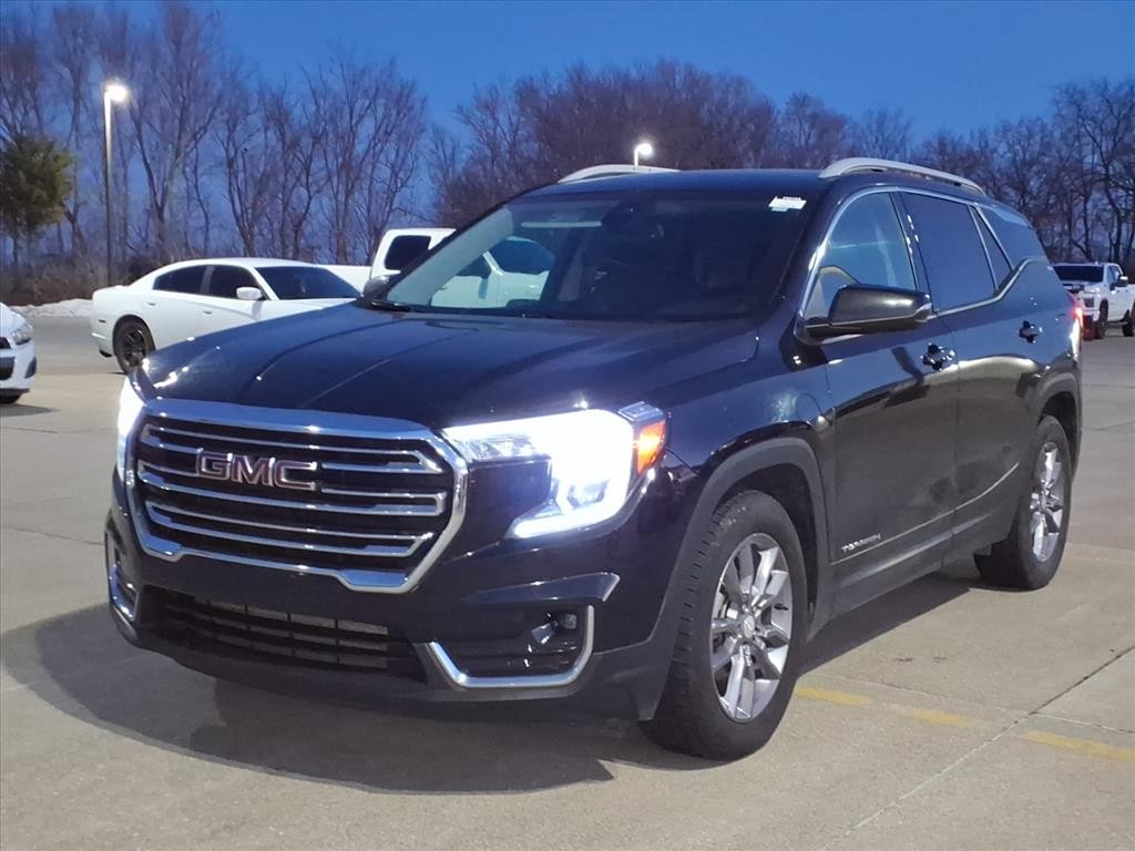 GMC Terrain Vehicle Full-screen Gallery Image 2