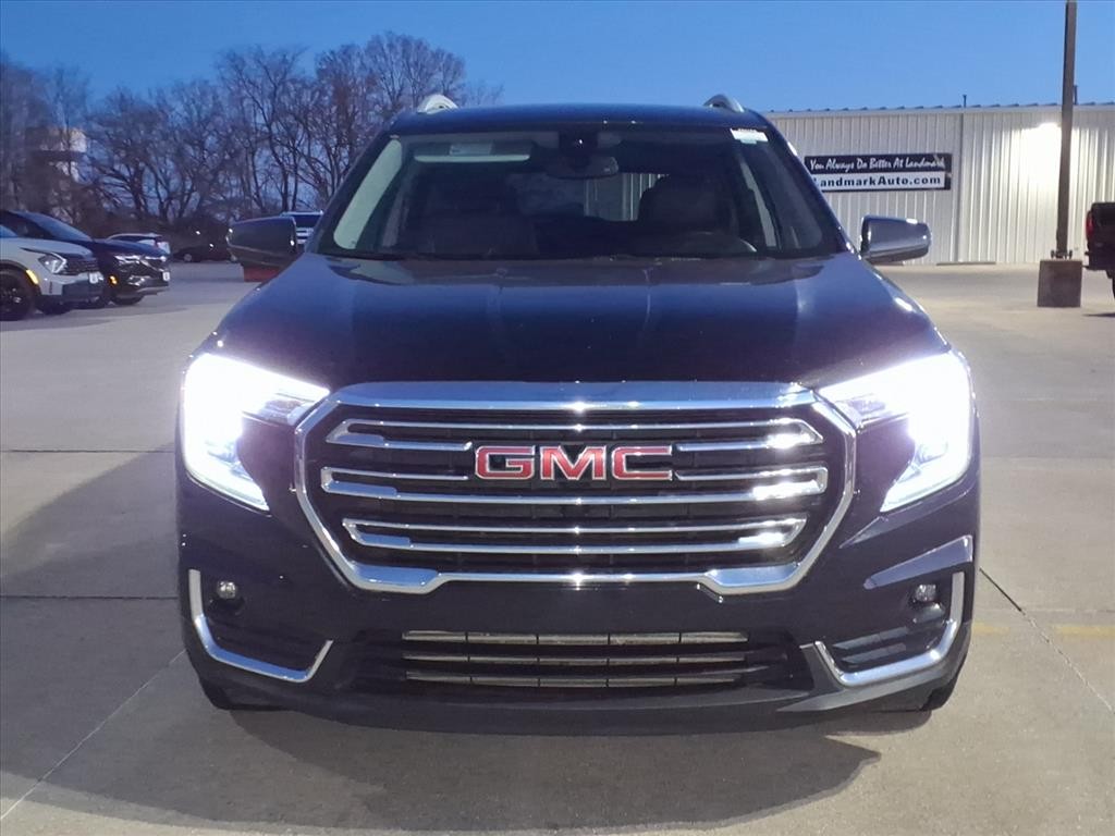 GMC Terrain Vehicle Full-screen Gallery Image 7