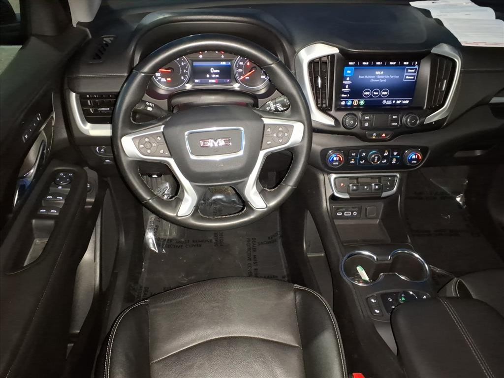 GMC Terrain Vehicle Full-screen Gallery Image 9
