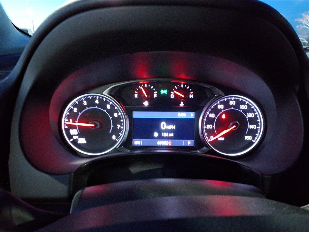 GMC Terrain Vehicle Full-screen Gallery Image 16