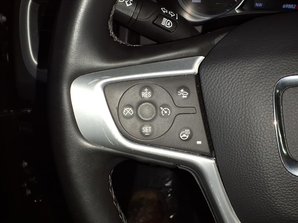 GMC Terrain Vehicle Full-screen Gallery Image 17