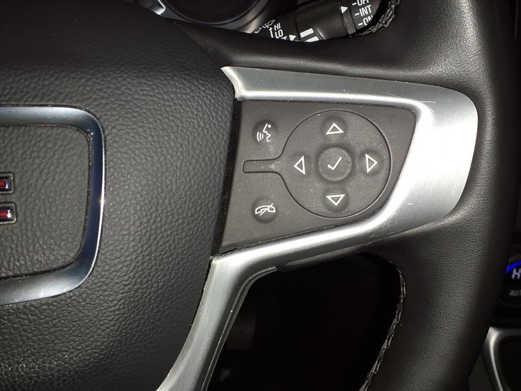 GMC Terrain Vehicle Full-screen Gallery Image 18