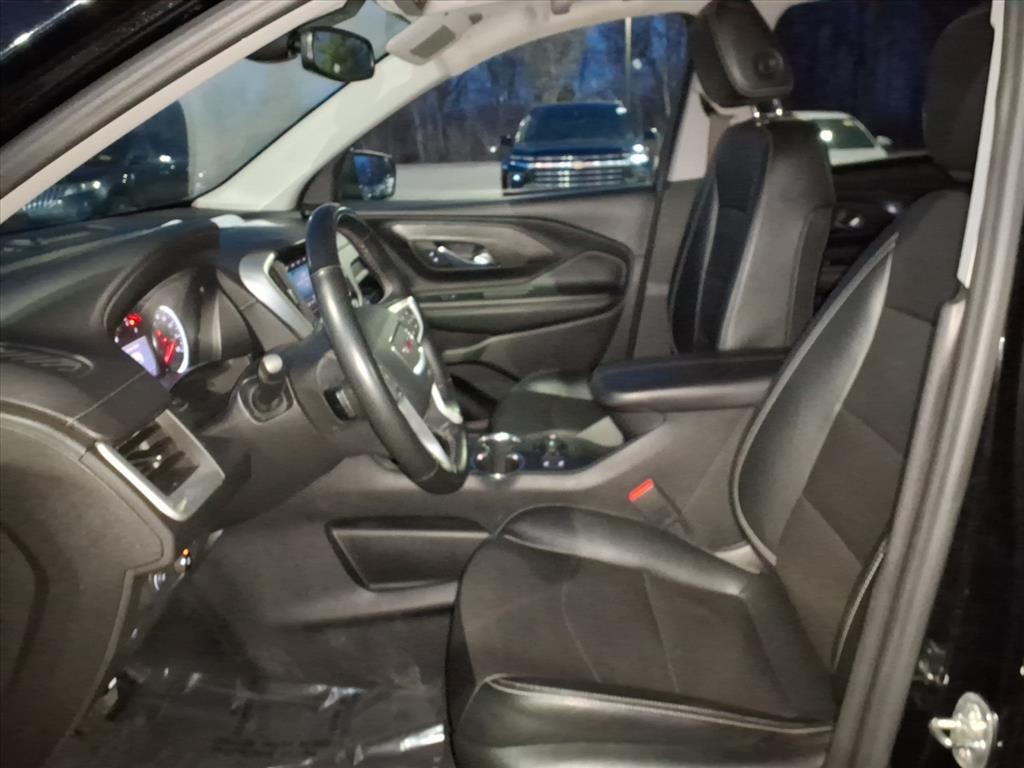 GMC Terrain Vehicle Full-screen Gallery Image 20