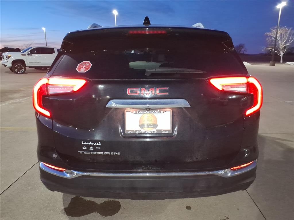 GMC Terrain Vehicle Full-screen Gallery Image 23