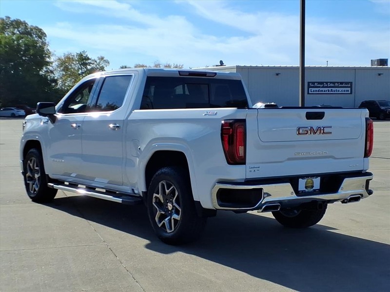 GMC Sierra 1500 Vehicle Full-screen Gallery Image 3