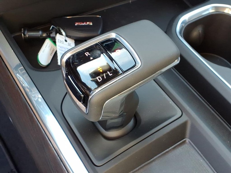 GMC Sierra 1500 Vehicle Full-screen Gallery Image 11