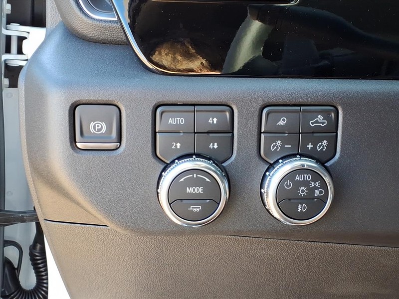 GMC Sierra 1500 Vehicle Full-screen Gallery Image 15