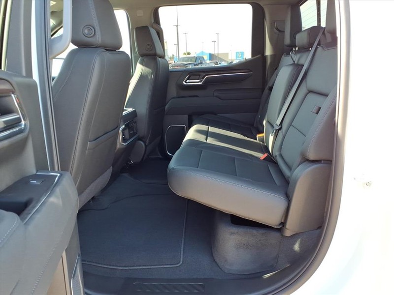 GMC Sierra 1500 Vehicle Full-screen Gallery Image 18