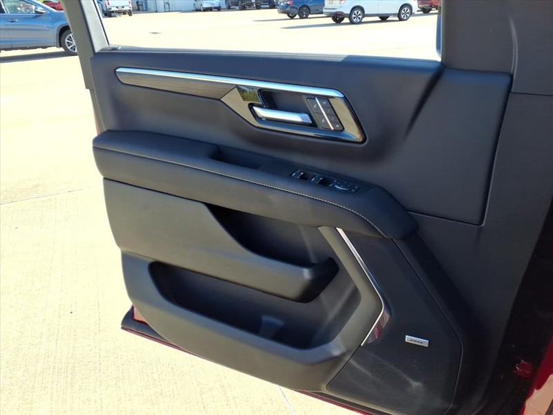 Chevrolet Tahoe Vehicle Full-screen Gallery Image 15