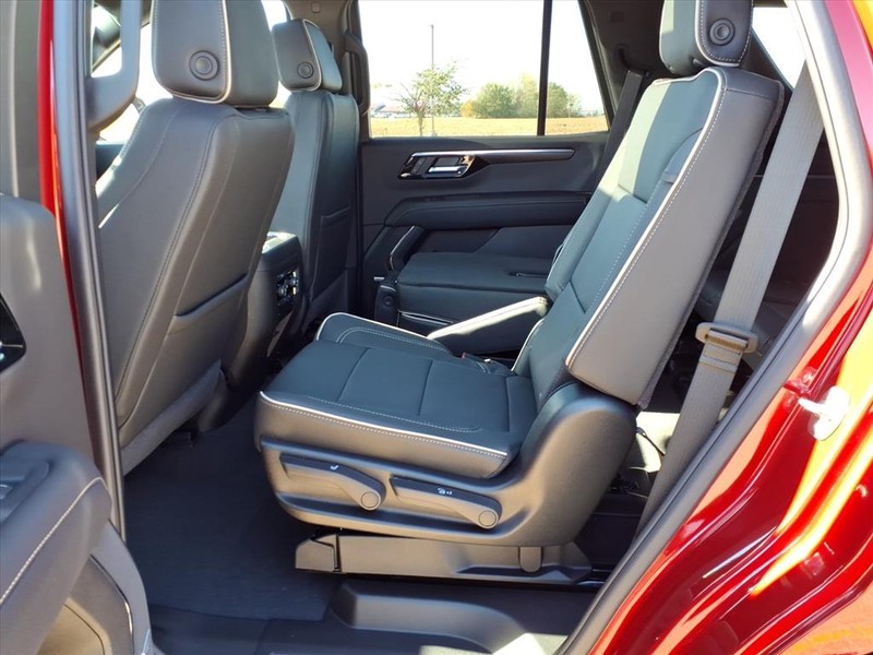 Chevrolet Tahoe Vehicle Full-screen Gallery Image 18