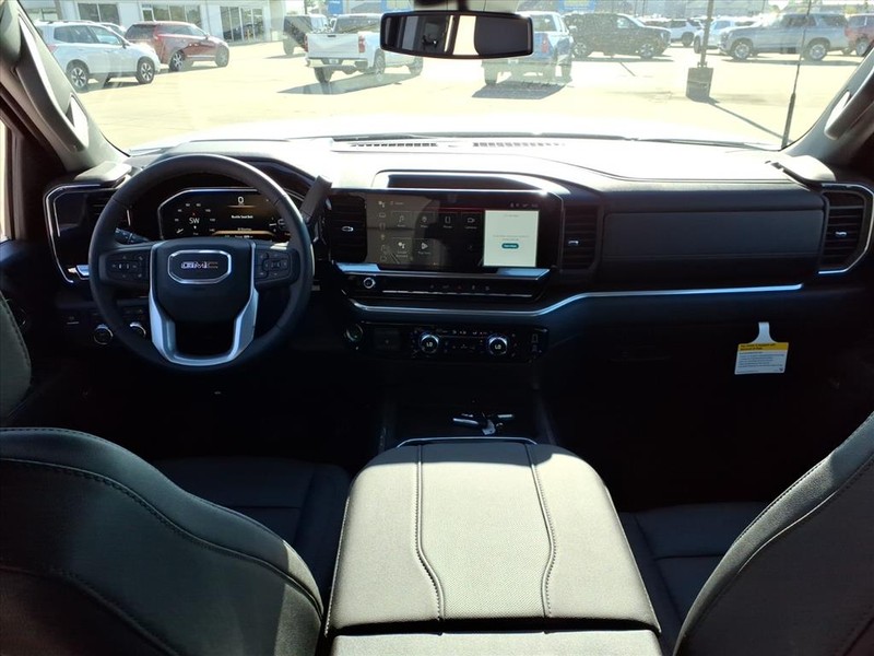 GMC Sierra 2500HD Vehicle Full-screen Gallery Image 4