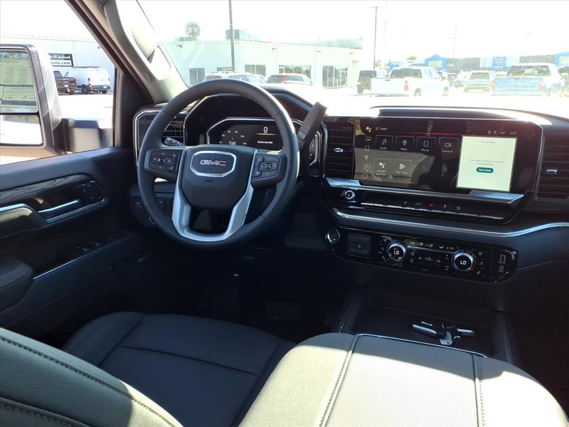 GMC Sierra 2500HD Vehicle Full-screen Gallery Image 7