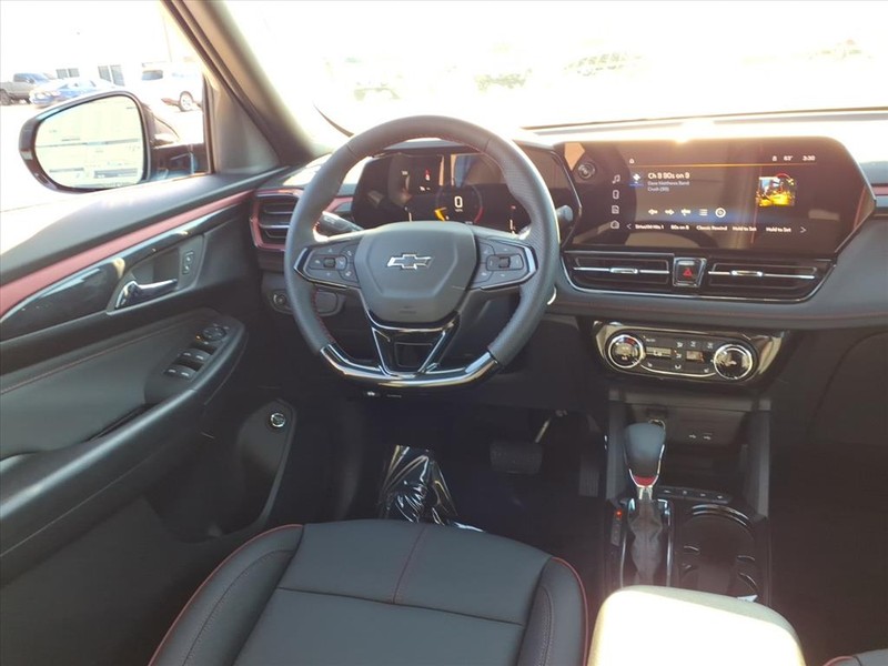 Chevrolet Trailblazer Vehicle Full-screen Gallery Image 7