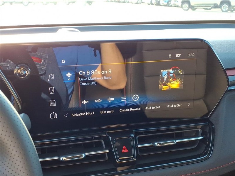 Chevrolet Trailblazer Vehicle Full-screen Gallery Image 8