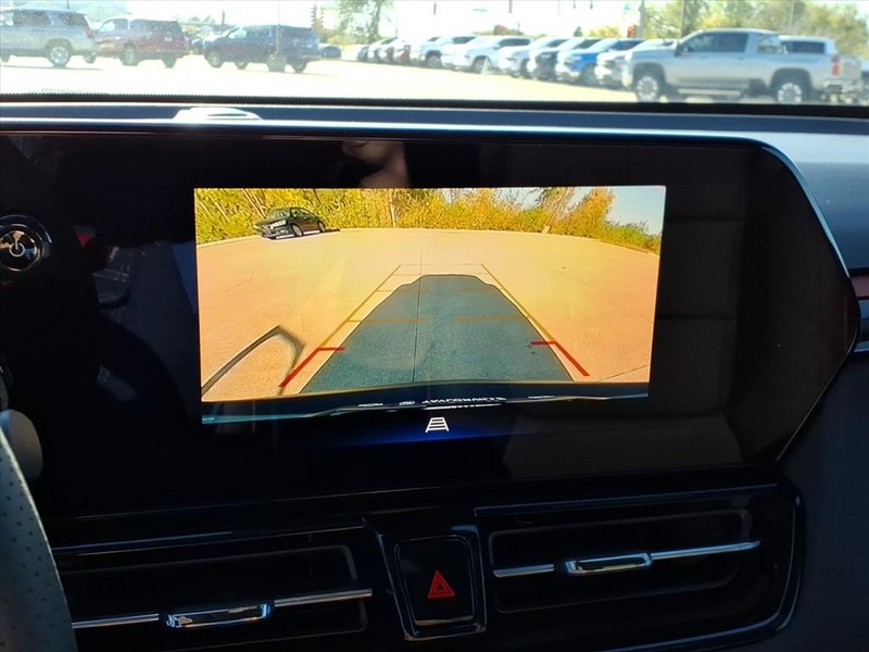 Chevrolet Trailblazer Vehicle Full-screen Gallery Image 9