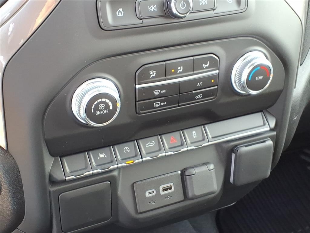 GMC Sierra 1500 Vehicle Full-screen Gallery Image 10